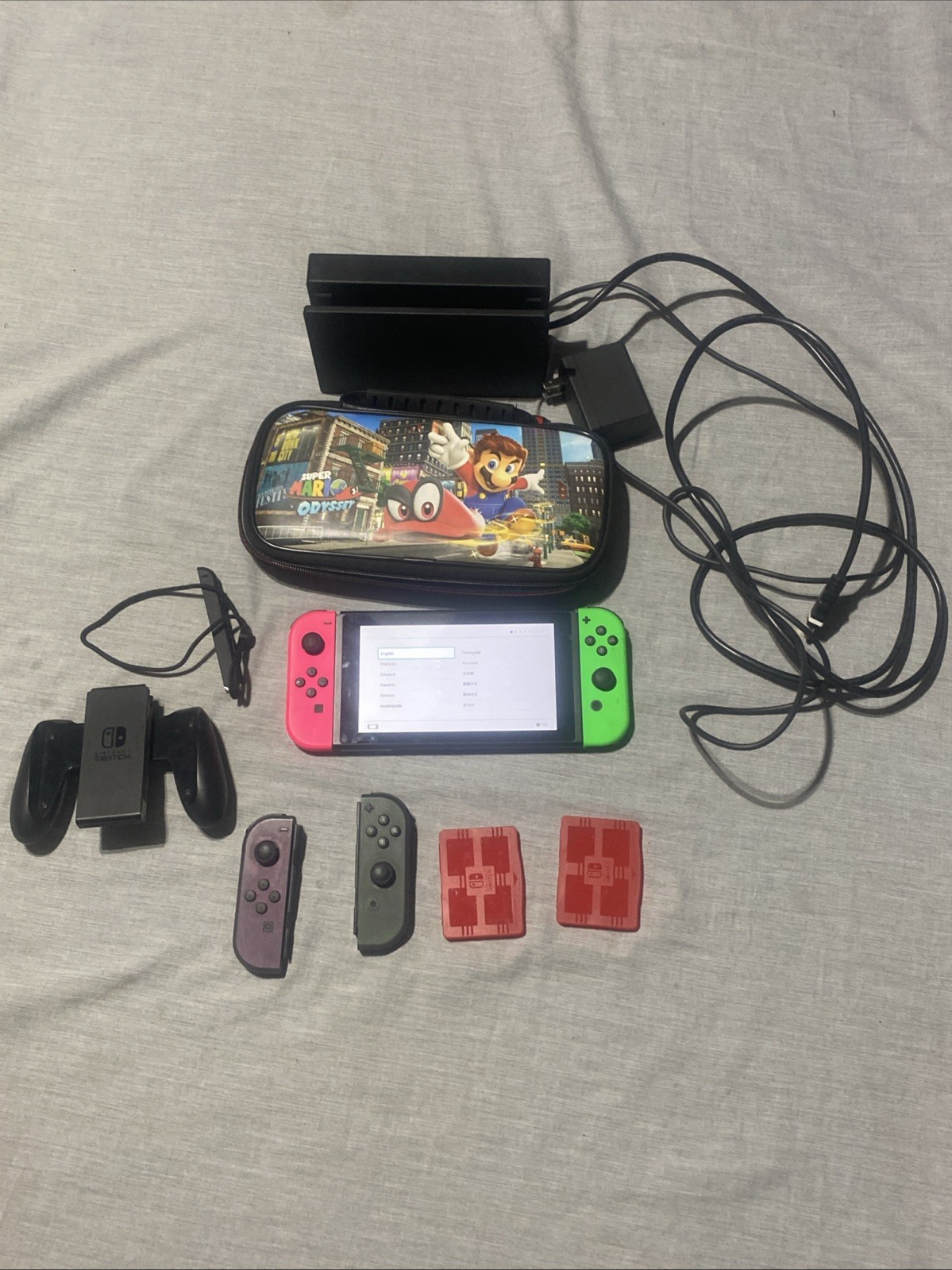 Nintendo Switch HAC001(-01) Multicolor Handheld System Bundle Accessories