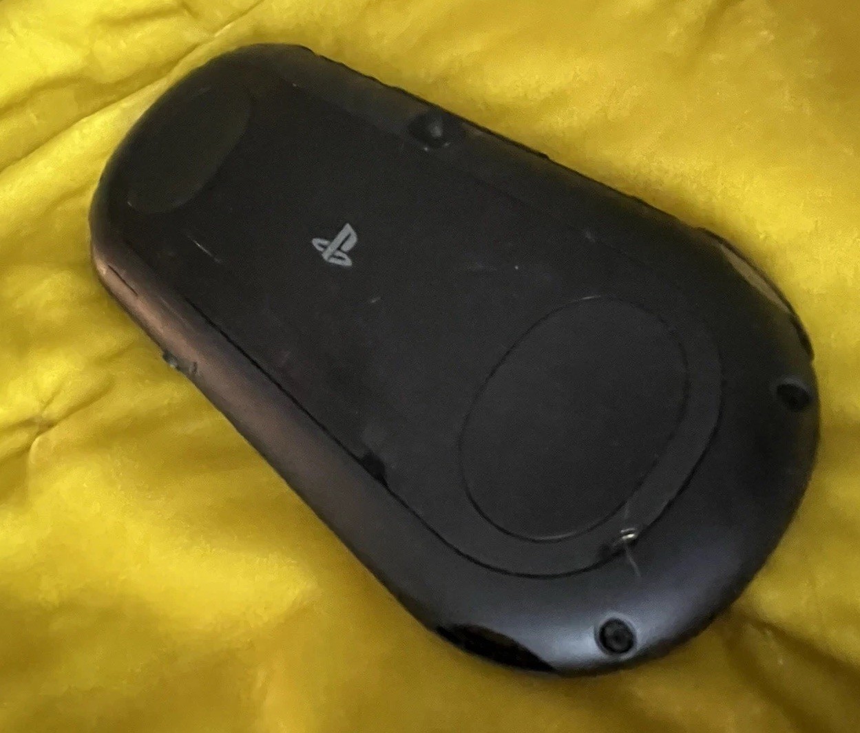 PS Vita 2000 Slim Bundle – 2 Memory Cards, And 2 Games