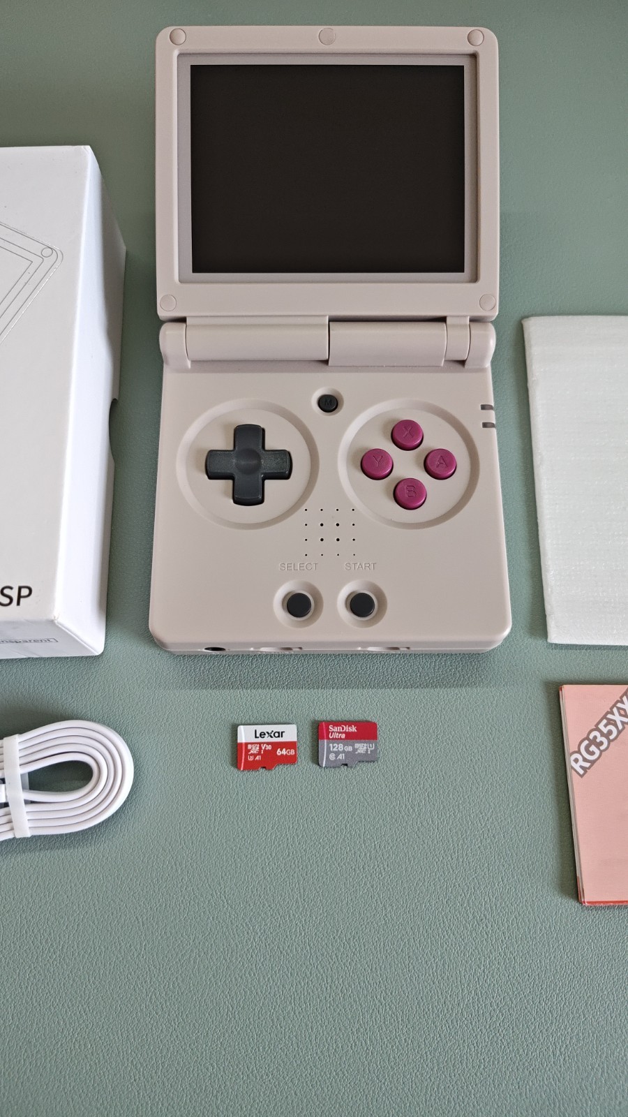 Anbernic RG35XX SP w/ 64gb + 128gb Micro SD and MuOS Installed (Excellent cond.)
