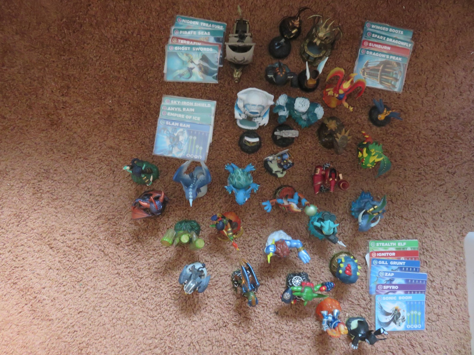 Skylanders Spyro’s Adventure Game Figure Lot of 32. Includes 3 sets. 18 w Cards