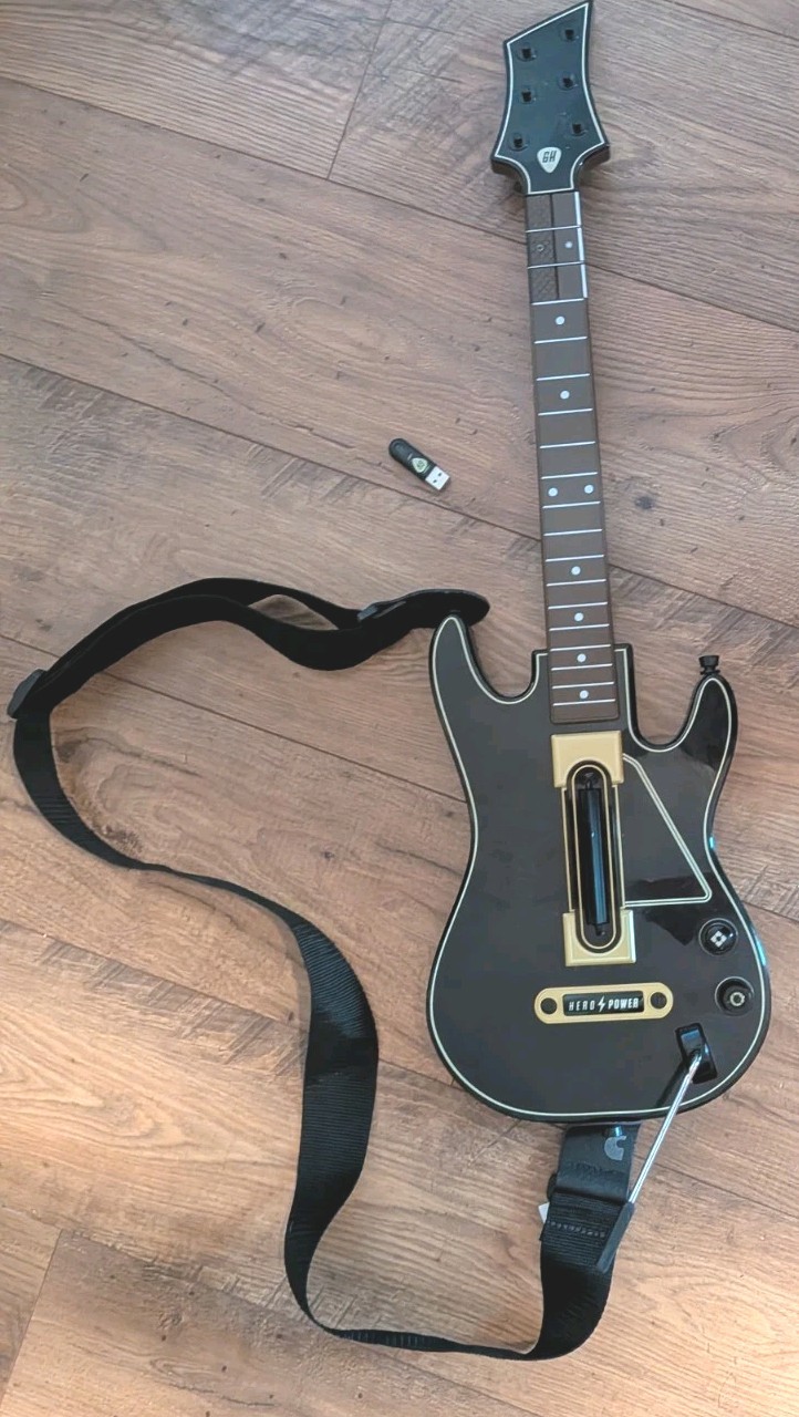 Guitar Hero Live Xbox One Wireless Guitar #0000654 w/ Dongle & Strap *Tested*